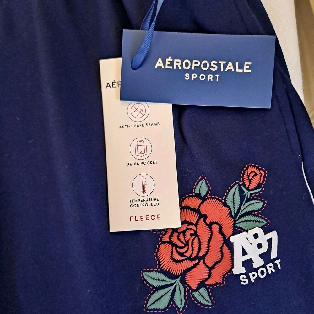Aeropostale Women's Fleece Pants Size 3X Navy Roses Accents - Picture 4 of 9
